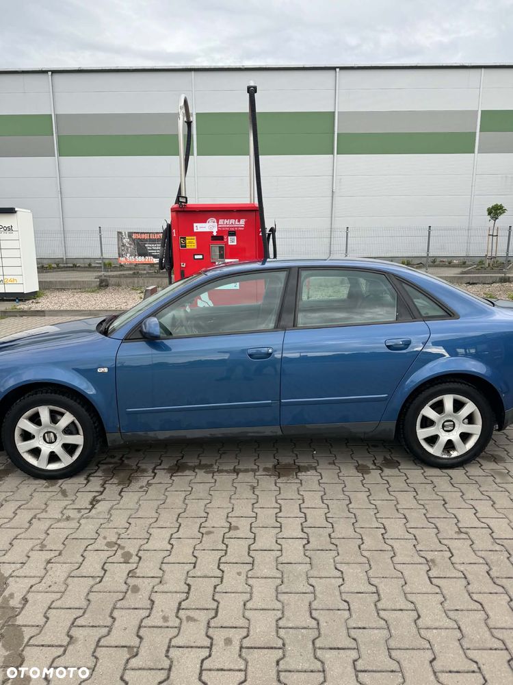 Audi A4 Limousine - 36