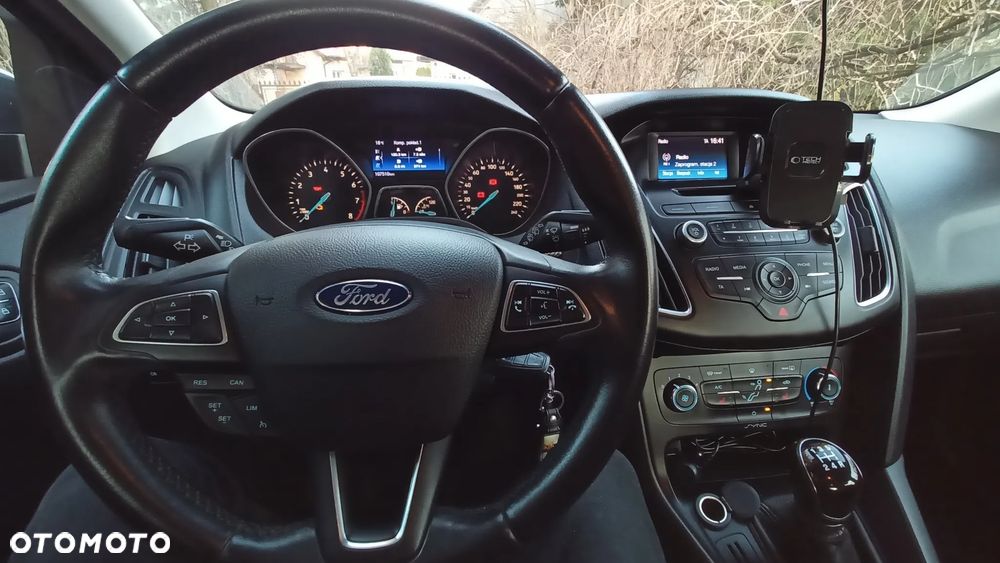 Ford Focus 1.6 SYNC Edition - 6