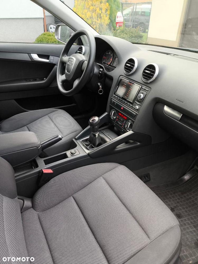 Audi A3 Sportback 1.6 TDI DPF Ambition - 11