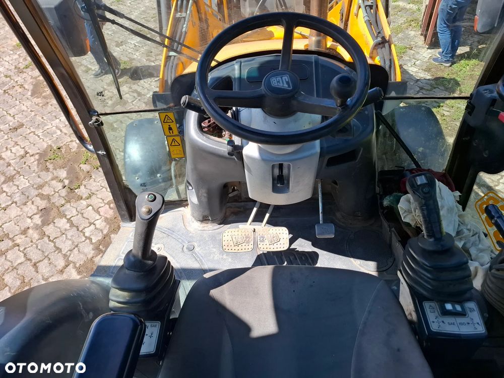 JCB 3CXT APC - 6