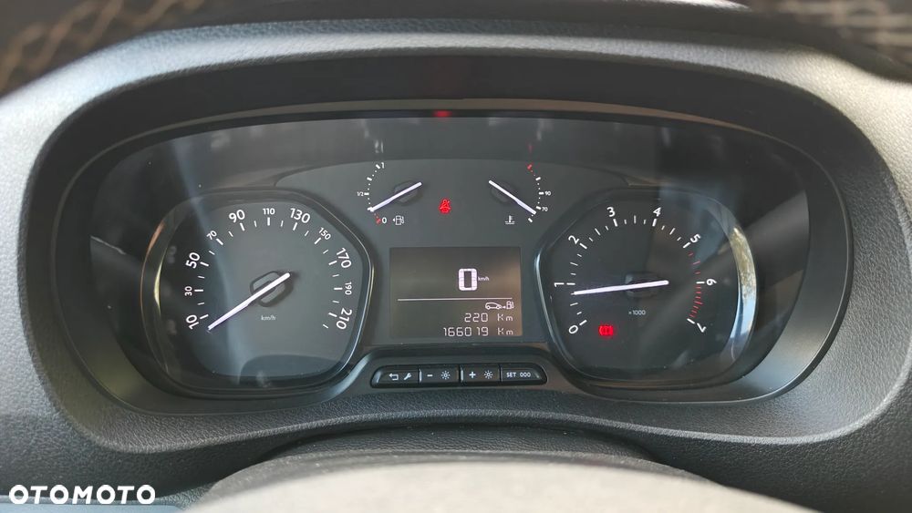 Opel Vivaro - 22