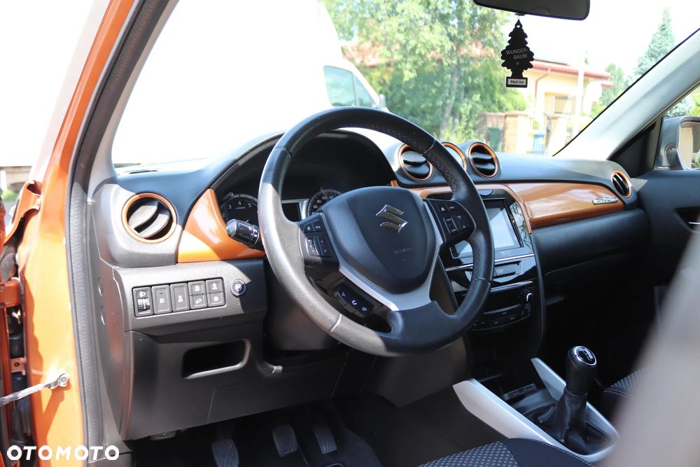 Suzuki Vitara 1.6 Premium 4WD - 29