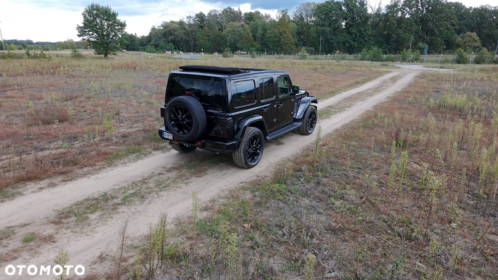 Jeep Wrangler - 16