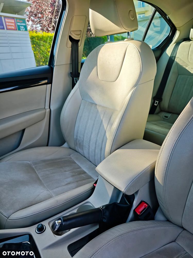 Skoda Octavia 2.0 TDI Elegance DSG - 15