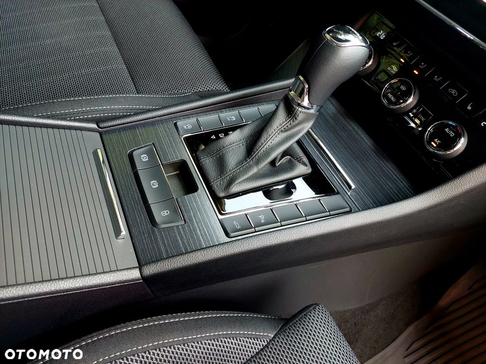 Skoda Superb 2.0 TSI Style DSG - 16