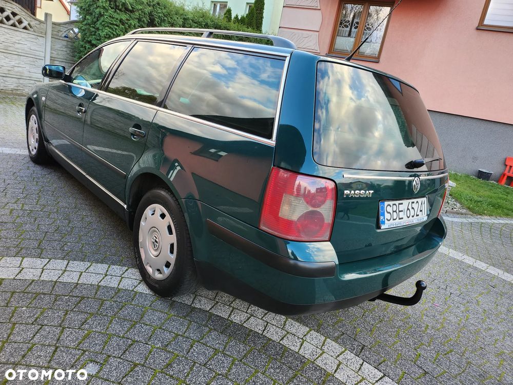Volkswagen Passat - 1