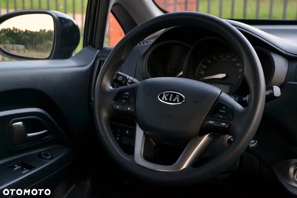 Kia Rio 1.4 Dream-Team Edition - 29