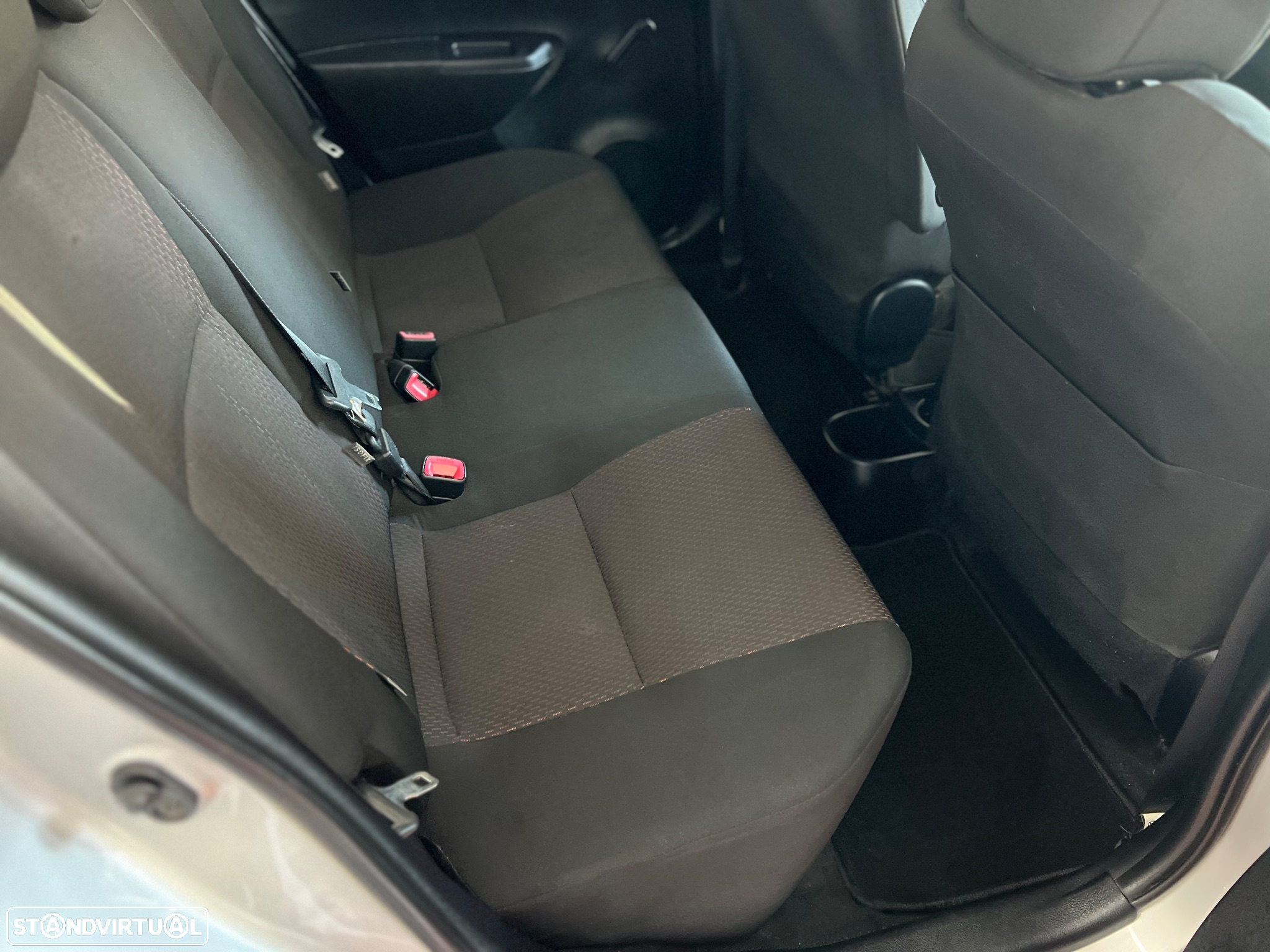 Toyota Yaris 1.4 D-4D Comfort - 23