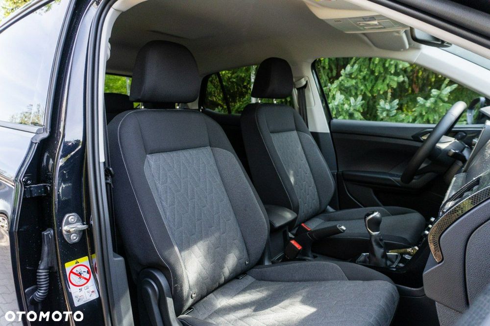 Volkswagen T-Cross - 21