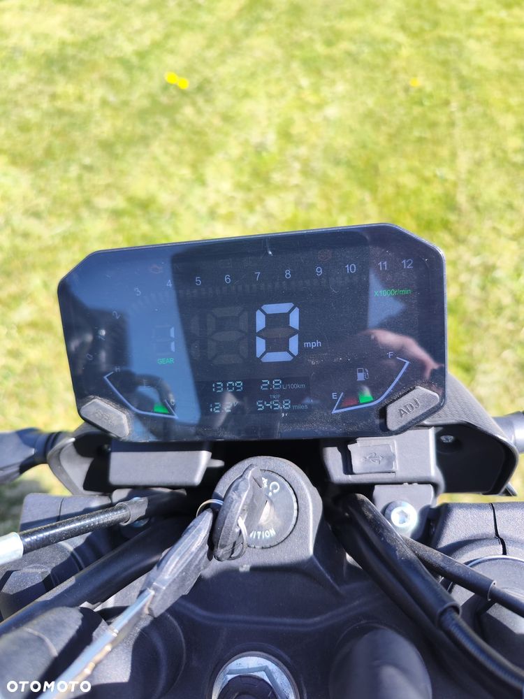 VOGE R125 - 6