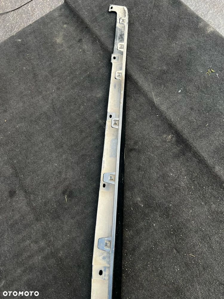 Zderzak przód, Listwa progowa prawa - BMW 1 F40 Bordowy / Biały- 51778079666 - 12