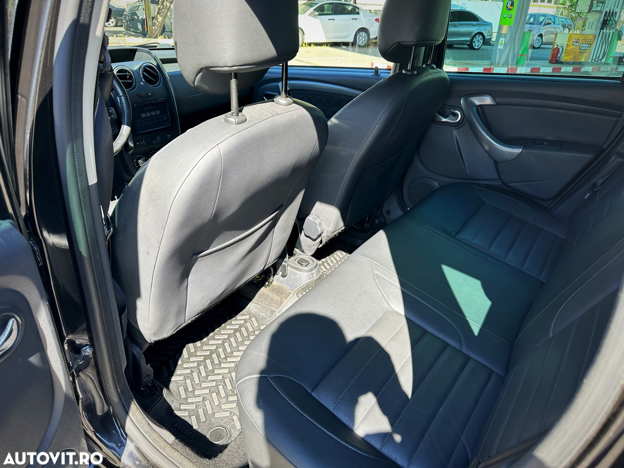 Dacia Duster 1.2 TCe 4x2 Laureate - 8