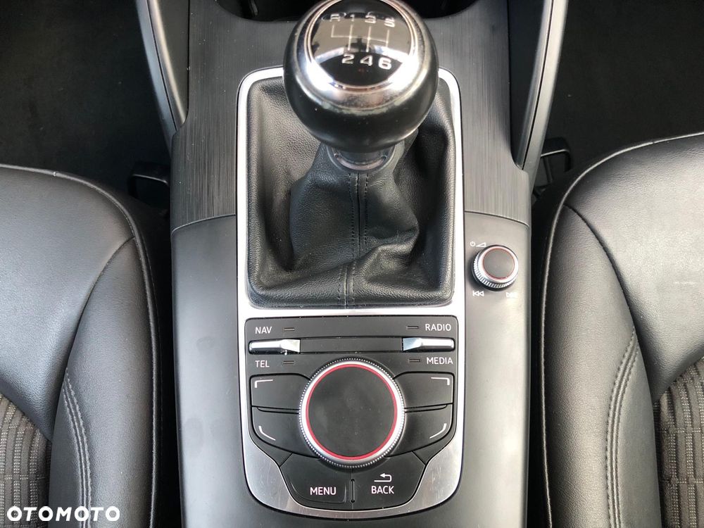 Audi A3 Sportback 1.6 TDI Ambiente - 15