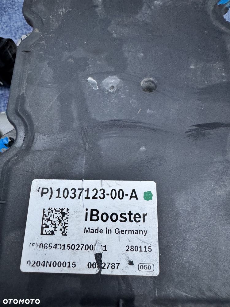 TESLA S 85D 13-16 POMPA HAMULCOWA SERWO 1037123-00-A EUROPA - 2