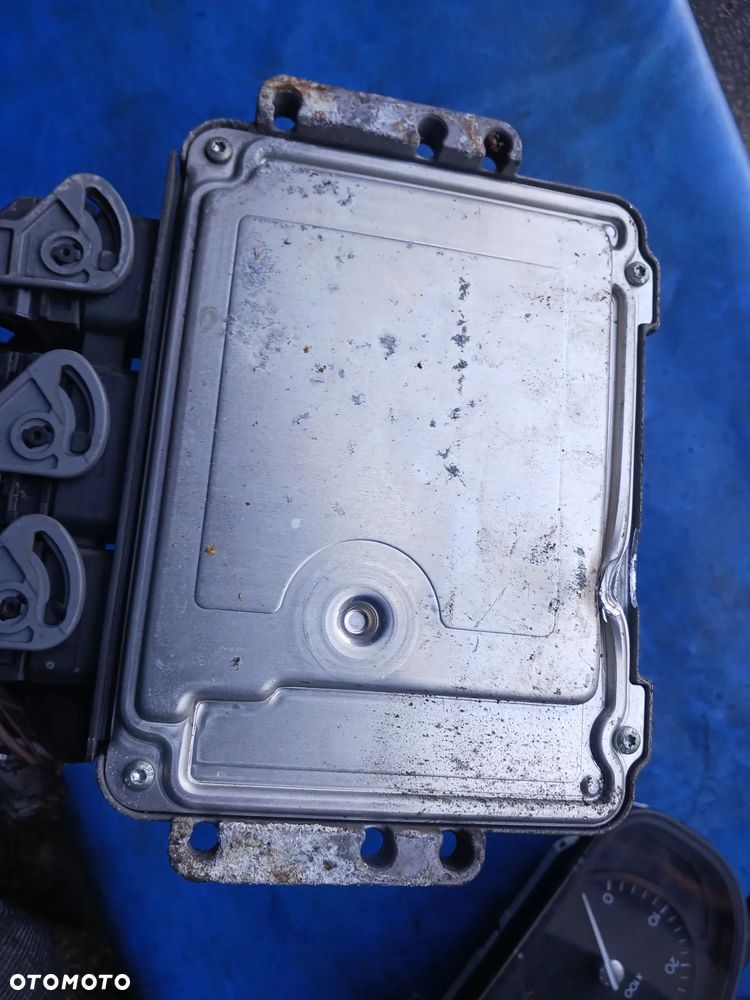 Sterownik silnika komputer 0281011723 laguna II 1,9DCI - 2
