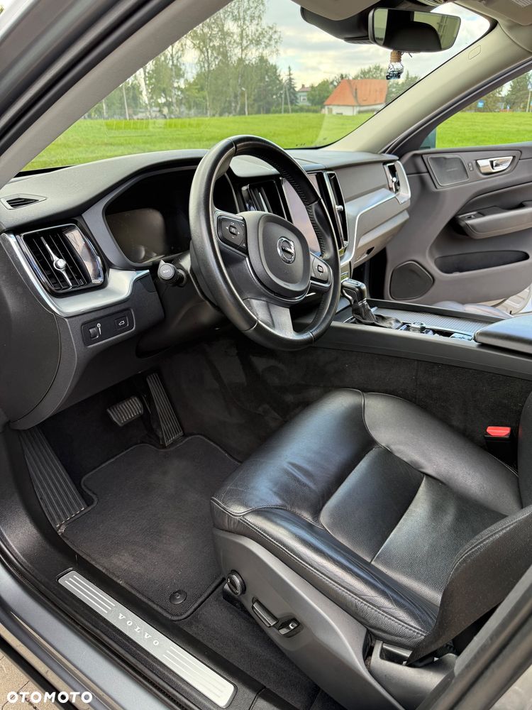 Volvo XC 60 T5 AWD Geartronic Momentum - 30