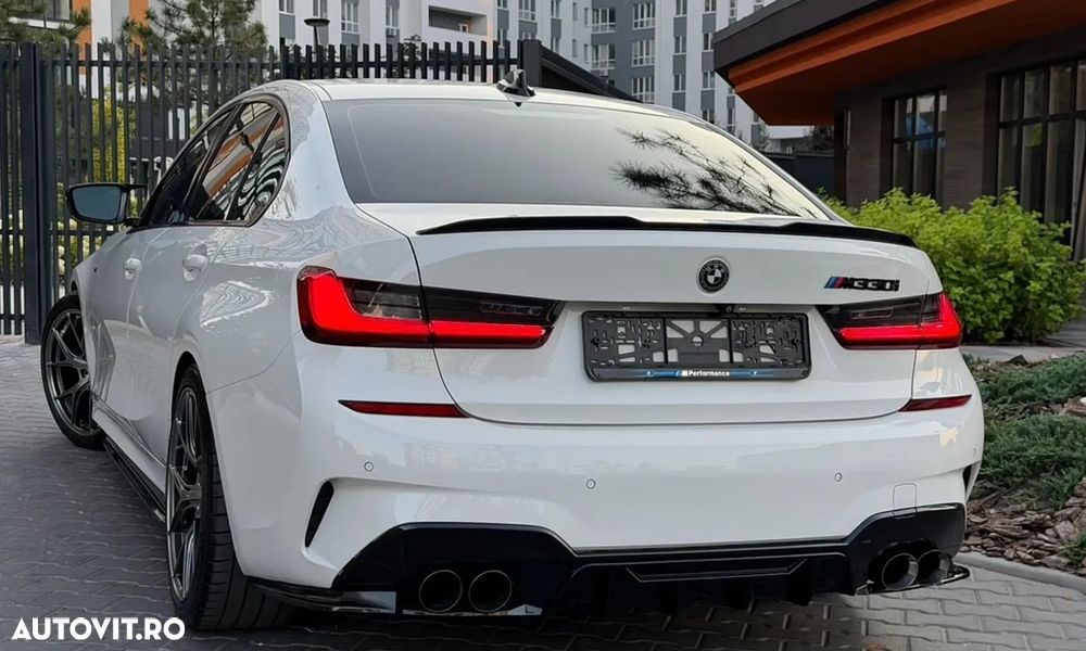 BMW Seria 3 330i AT M Sport - 2