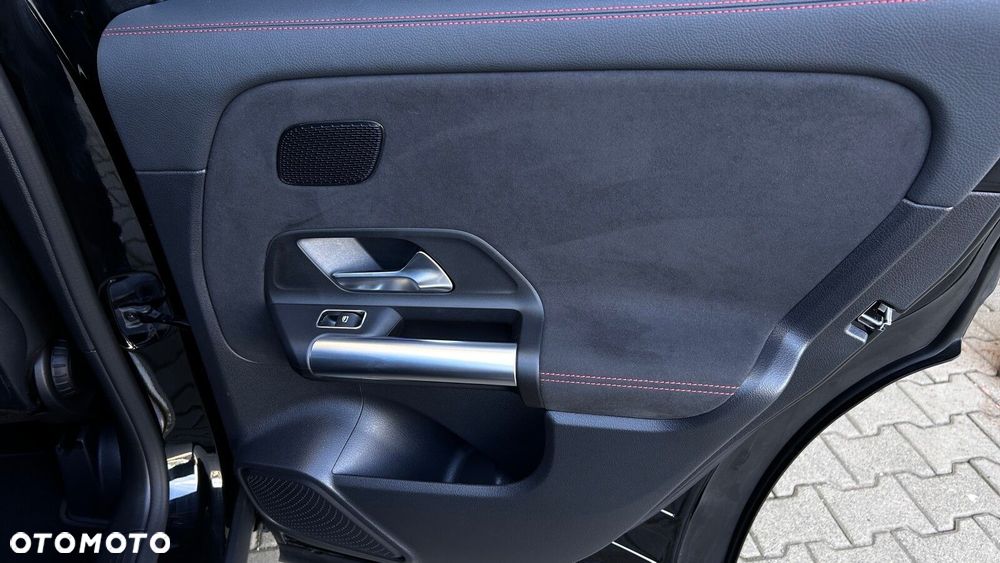 Mercedes-Benz GLA 200 AMG Line - 26