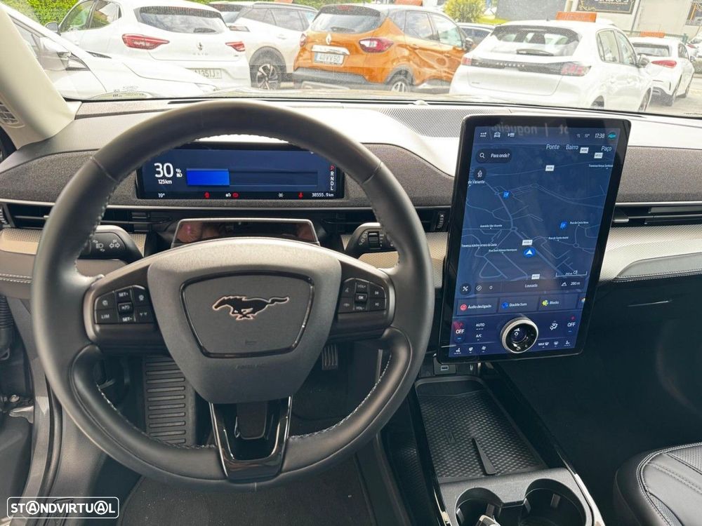 Ford Mustang Mach-E Standard - 15