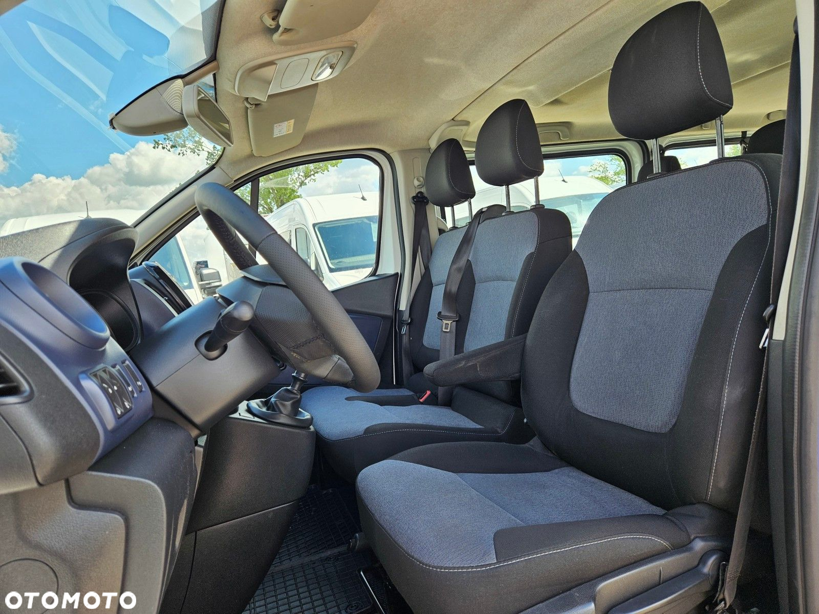Opel Vivaro - 17