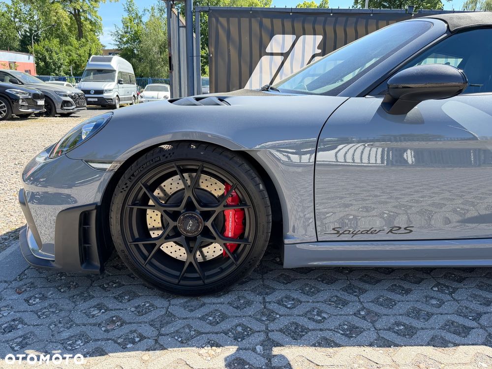 Porsche 718 Boxster Spyder RS - 16