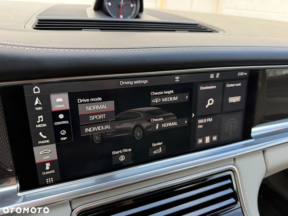 Porsche Panamera - 26