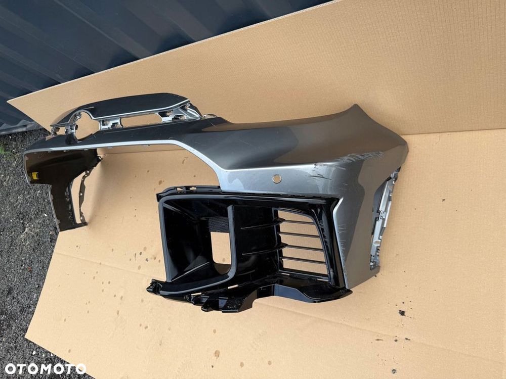 ZDERZAK TOYOTA YARIS GR LIFT ORYGINAŁ NIE KLEJONY - 1