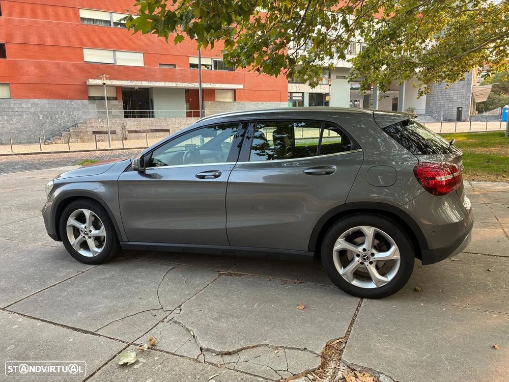 Mercedes-Benz GLA 250 4Matic 7G-DCT Style - 7