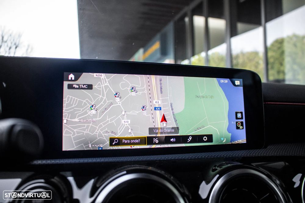 Mercedes-Benz A 250 e AMG Line - 39