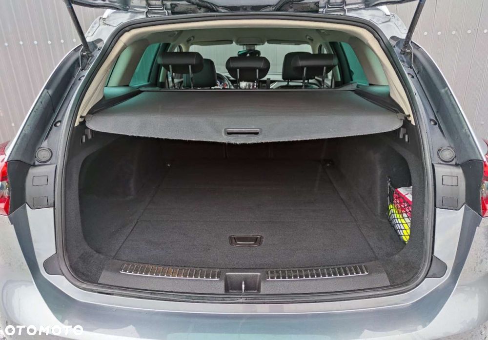 Opel Insignia - 32