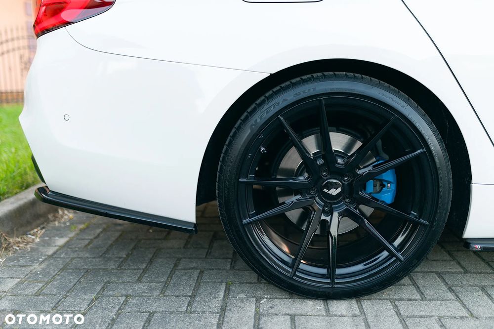 BMW Seria 5 520d xDrive M Sport Edition - 7