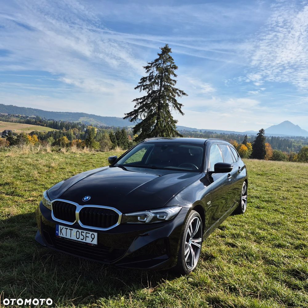 BMW Seria 3 330e xDrive Sport Line - 4