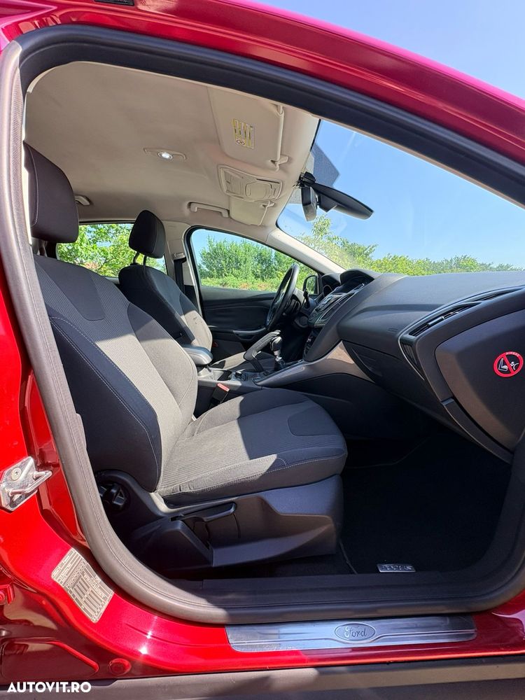 Ford Focus 1.6 TDCI DPF Titanium - 13