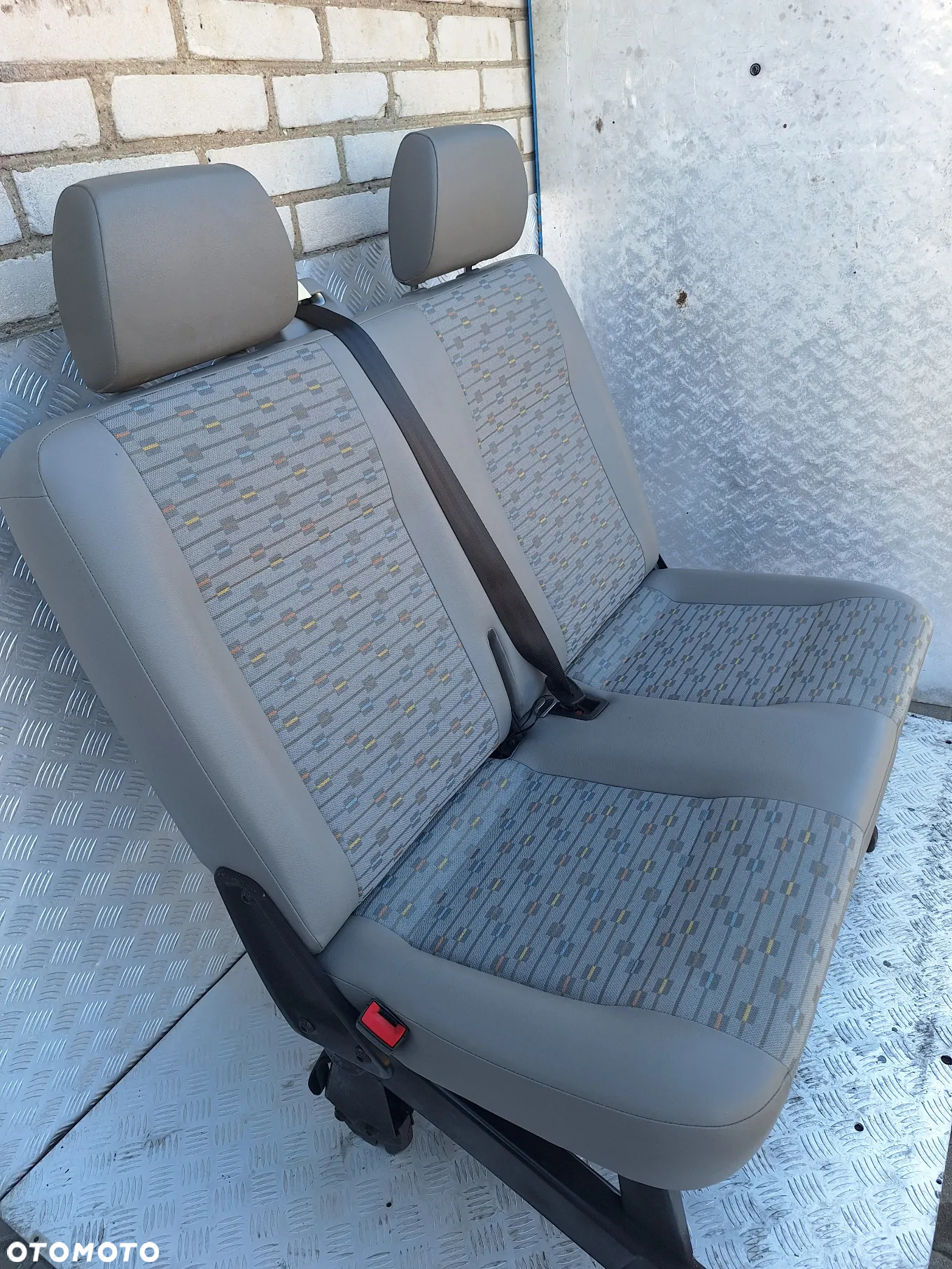 FOTEL KANAPA DWÓJKA 2 RZĄD SKŁADANY - VW TRANSPORTER T5 CARAVELLE - 2