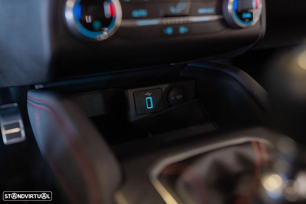 Ford Focus 1.0 EcoBoost ST-Line - 35