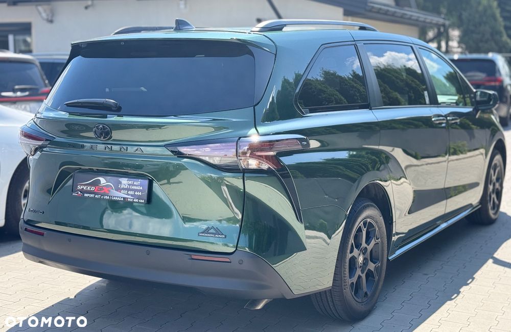 Toyota Sienna - 10