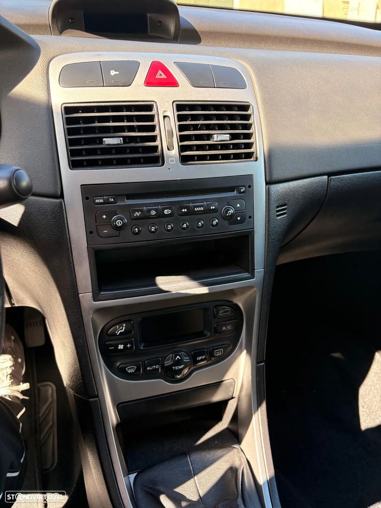 Peugeot 307 Break 1.6 HDi Navtech - 11