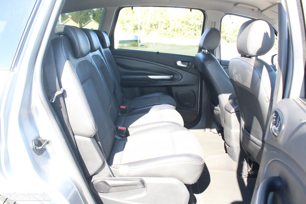 Ford S-Max 1.8 TDCi Titanium 7L - 42