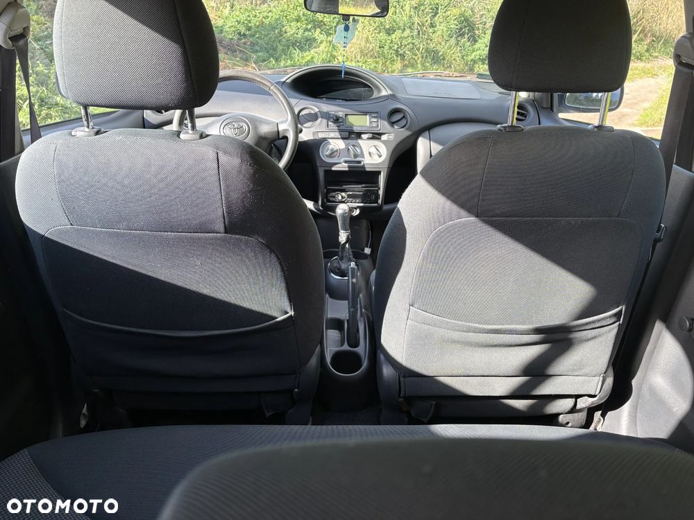 Toyota Yaris 2005 photo 4