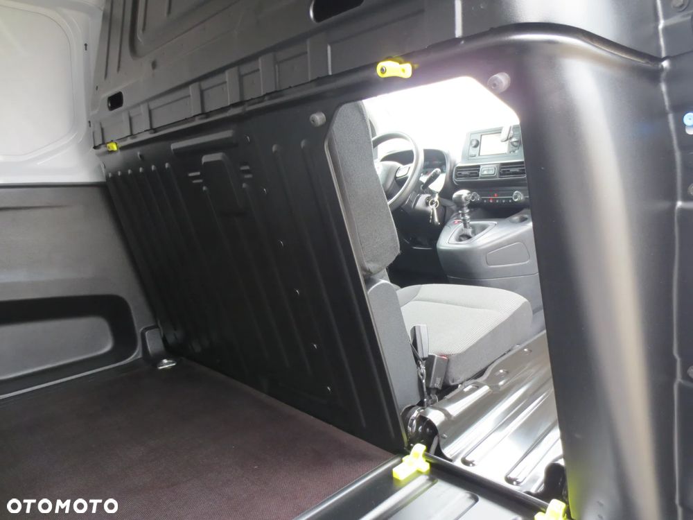 Fiat DOBLO SALON POLSKA ORYGINAŁ LAKIER i NISKI PRZEBIEG - 32