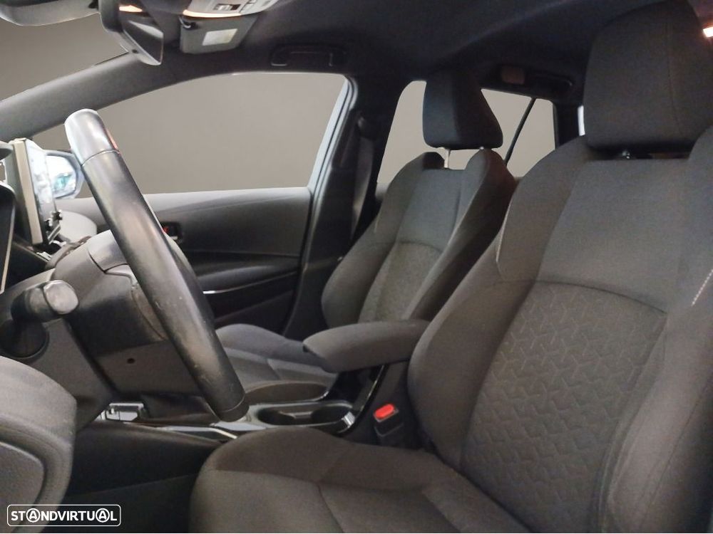 Toyota Corolla Touring Sports - 8