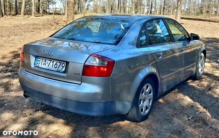 Audi A4 Limousine - 3