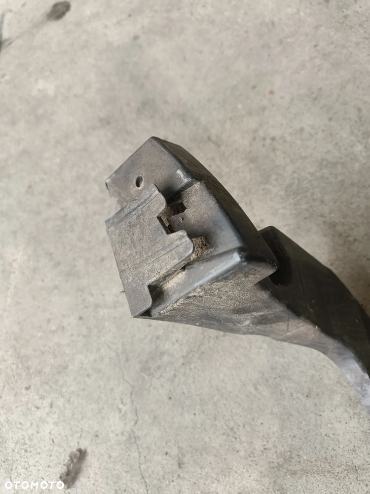 Ślizg Mocowanie Zderzaka Skoda Octavia 3 III Kombi 5E9807863 5E9807864 - 2