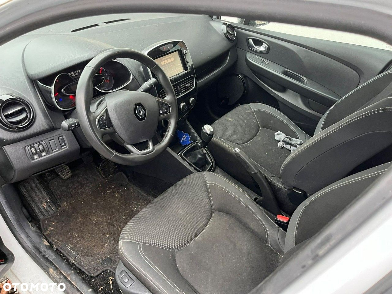 Renault Clio - 8