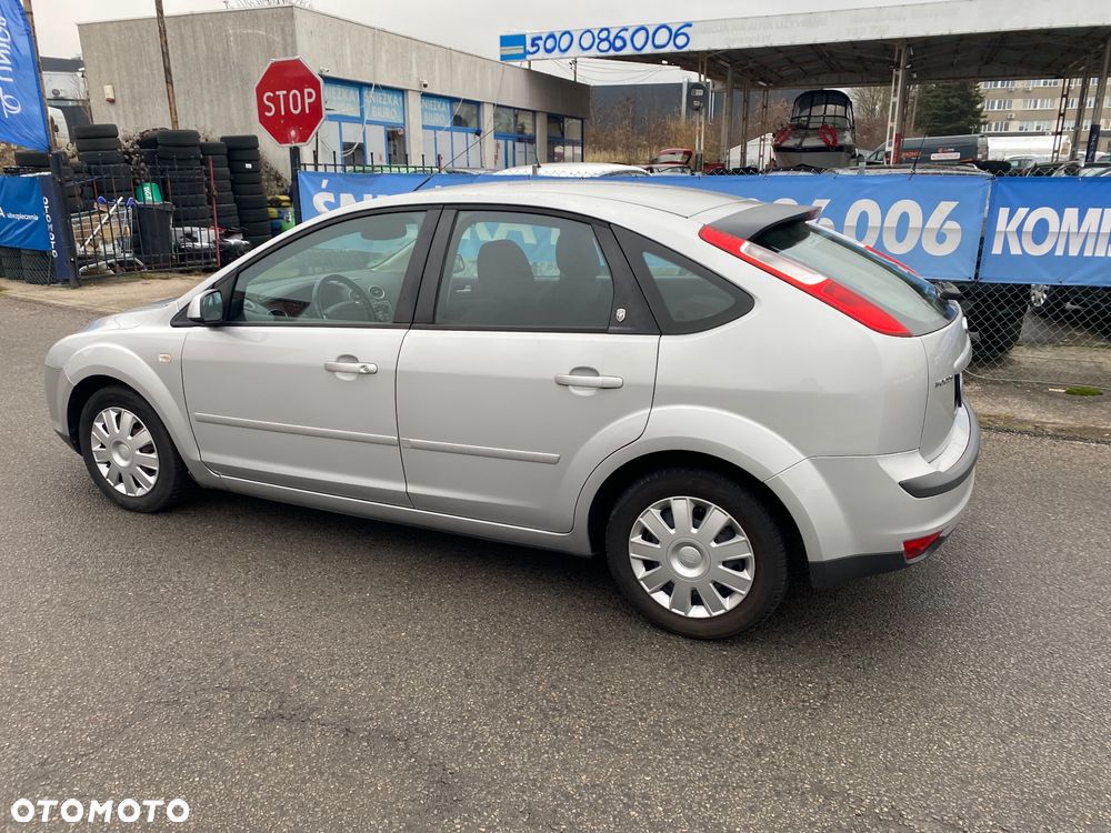 Ford Focus 1.6 Ti-VCT Titanium - 17