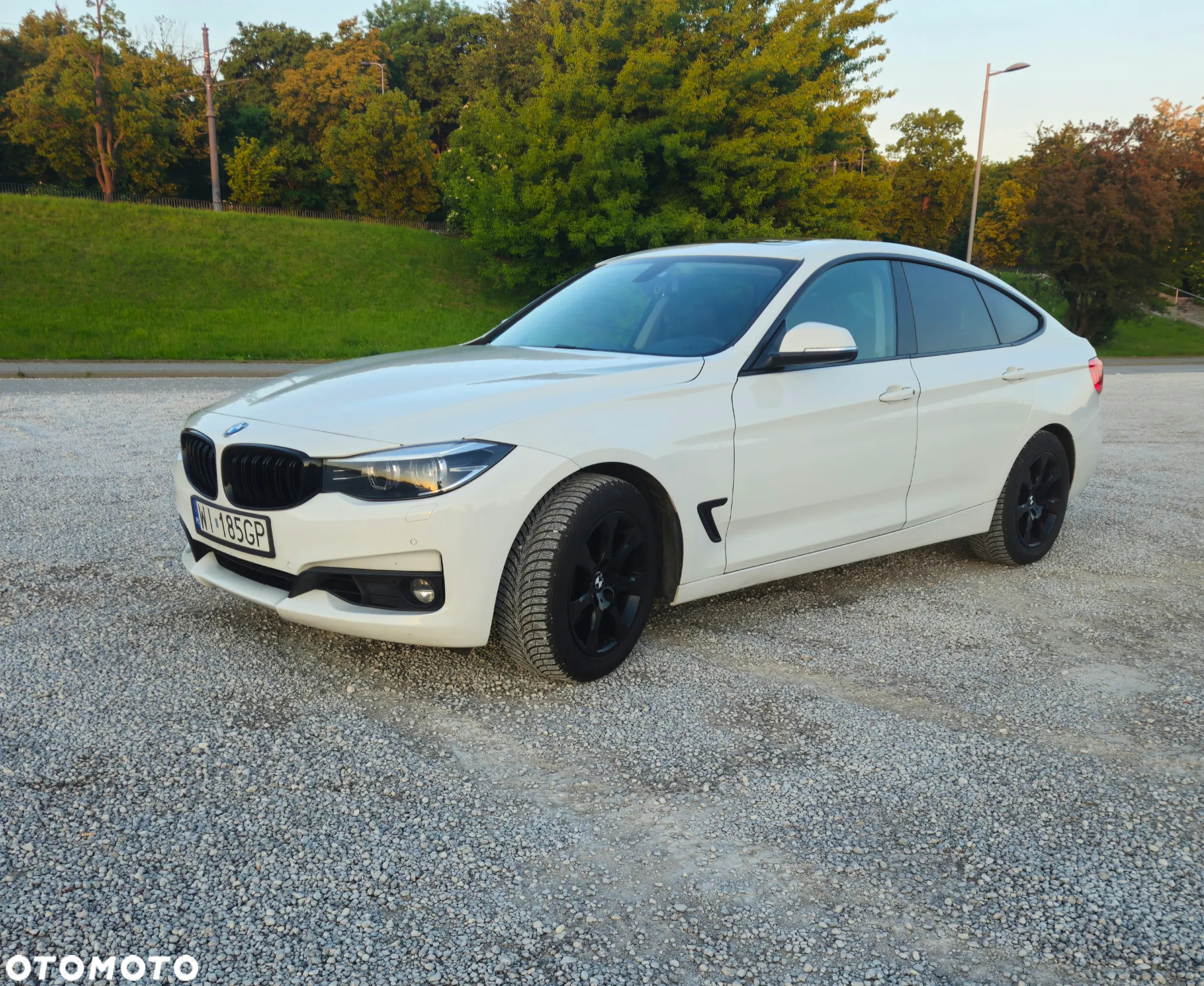 BMW 3GT 320i - 4