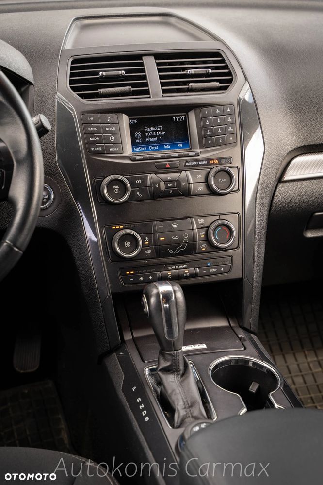 Ford Explorer - 16