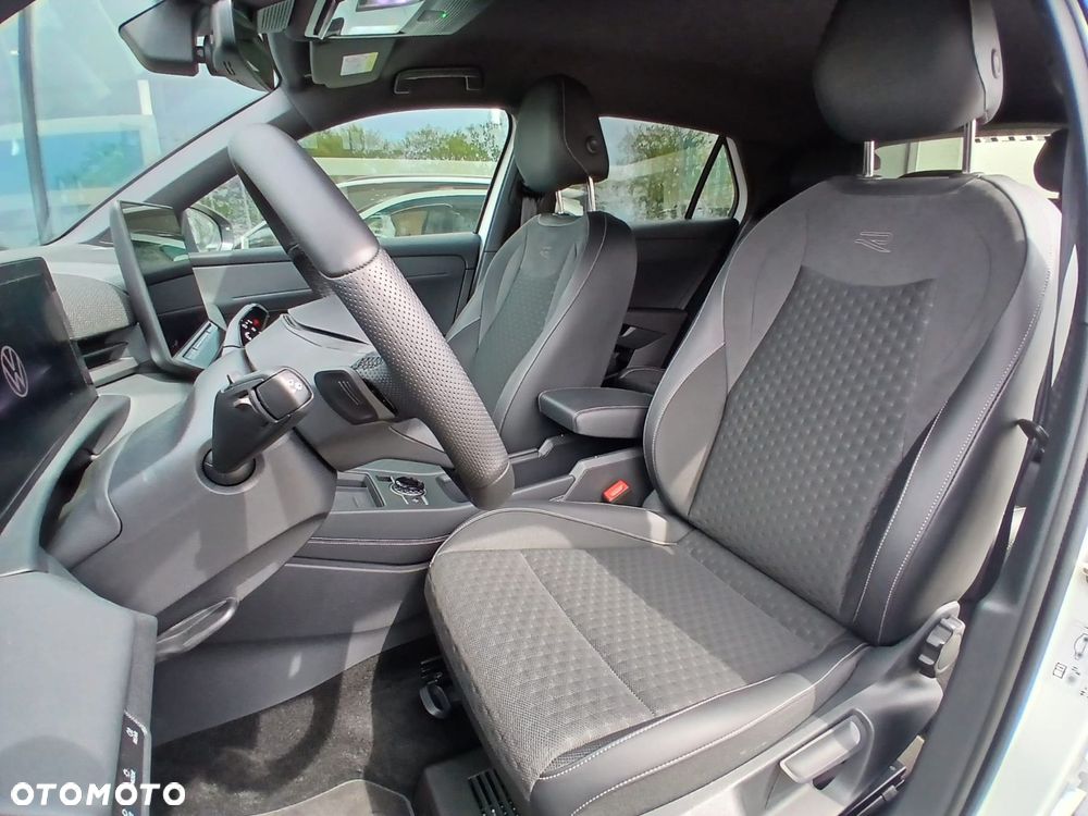 Volkswagen T-Roc 1.5 eTSI R-Line DSG - 12