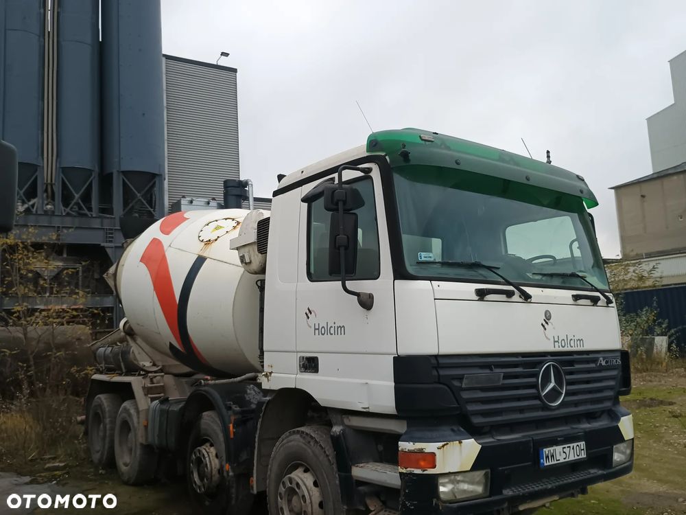 Mercedes-Benz ACTROS - 12