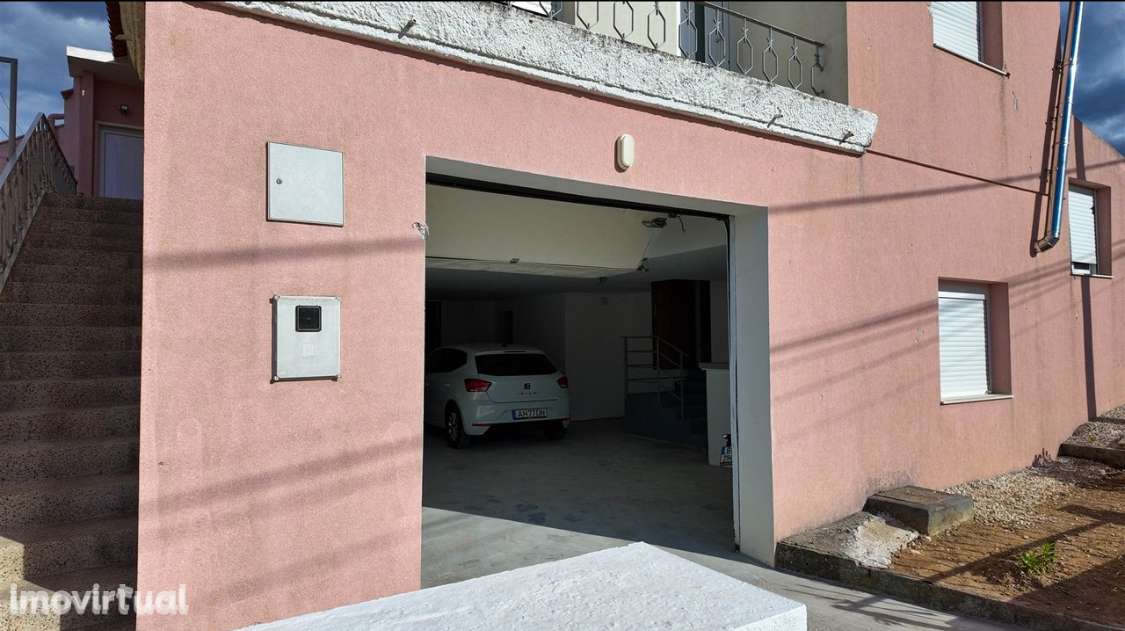 Moradia T2 Venda em Leiria,Pousos,Barreira e Cortes ,Leiria - Grande imagem: 2/32